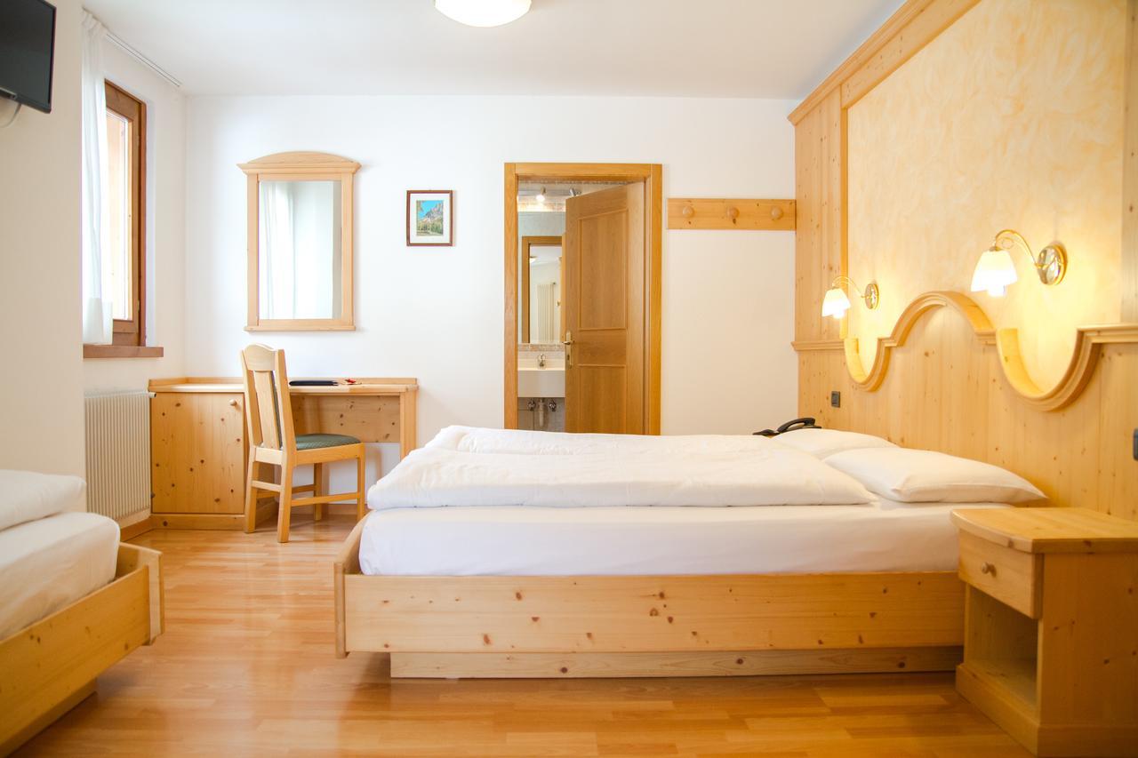 Hotel Genzianella Ziano di Fiemme Dış mekan fotoğraf