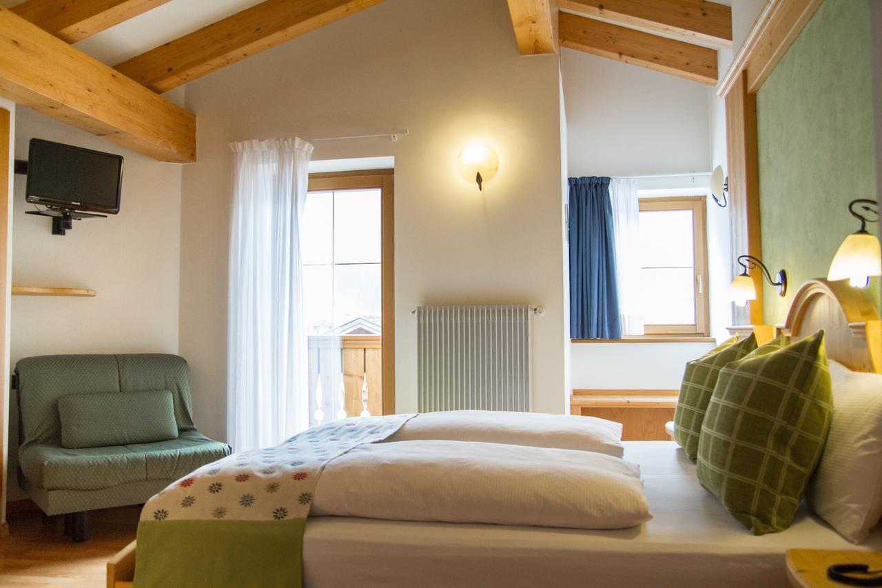 Hotel Genzianella Ziano di Fiemme Dış mekan fotoğraf