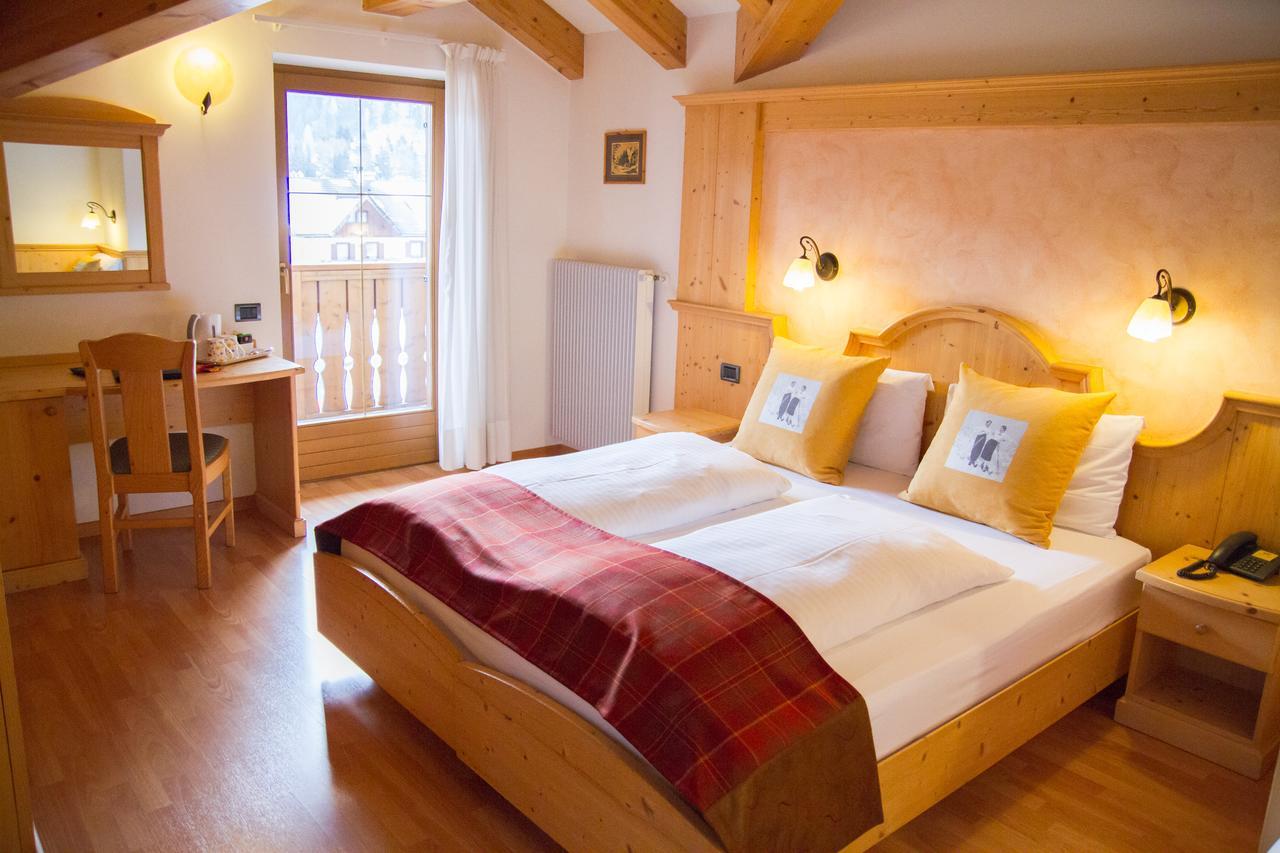 Hotel Genzianella Ziano di Fiemme Dış mekan fotoğraf