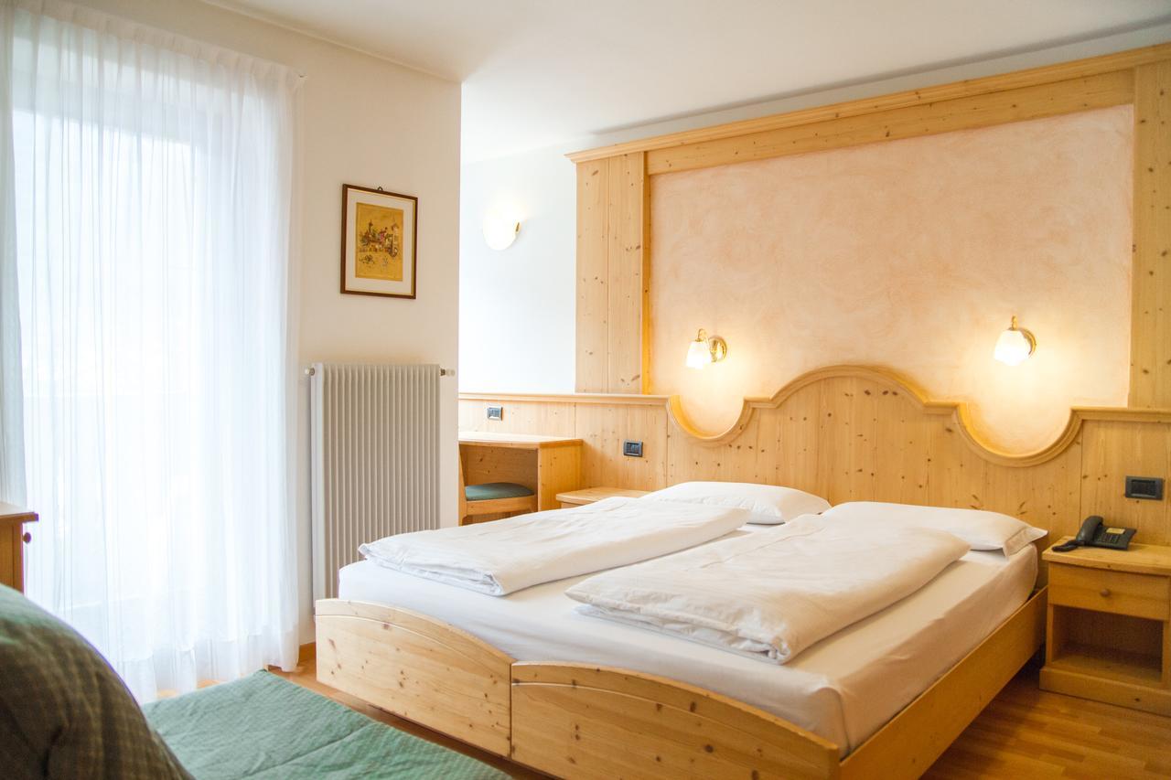 Hotel Genzianella Ziano di Fiemme Dış mekan fotoğraf