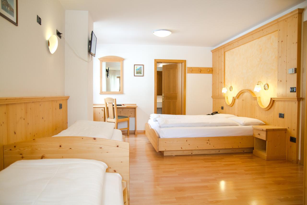 Hotel Genzianella Ziano di Fiemme Dış mekan fotoğraf